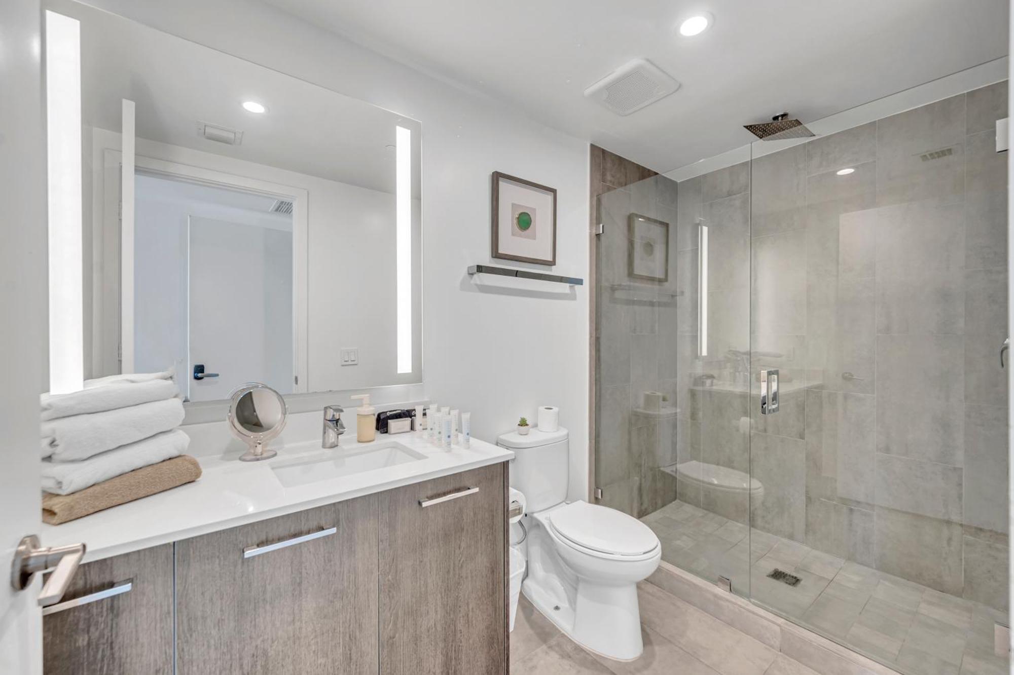 Great 3 Beds 3 Baths Downtown Appartamento *